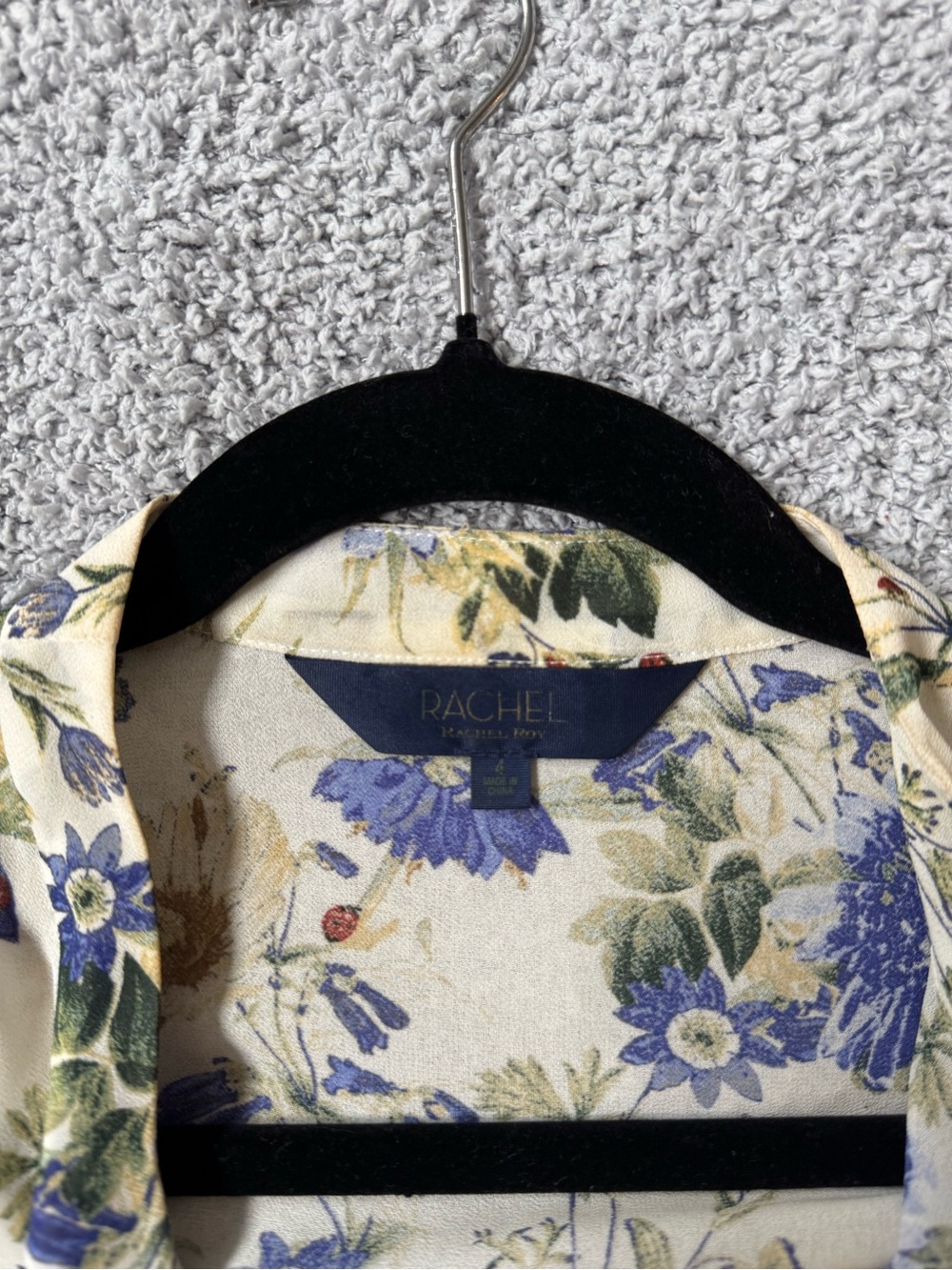 RACHEL Rachel Roy White Floral Tie-Neck Blouse with Purple and Tan Flowers - Picture 4 of 5